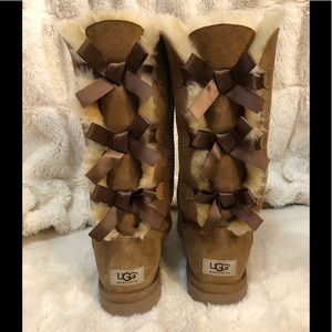 Ugg high Bailey bow boots Tan color size 7